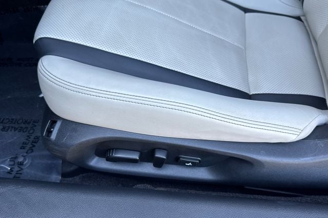 2022 INFINITI Q60 LUXE