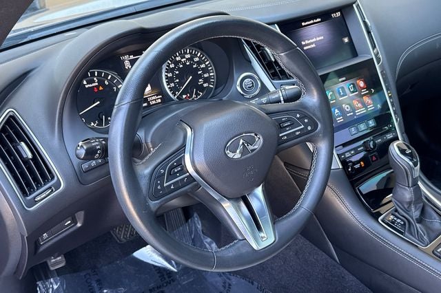 2022 INFINITI Q60 LUXE