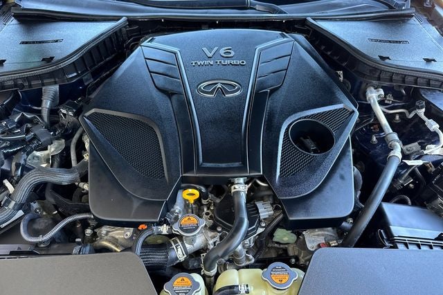 2022 INFINITI Q60 LUXE
