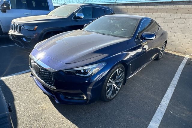 2022 INFINITI Q60 LUXE