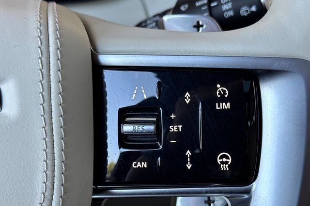 2024 Land Rover Range Rover SE LWB