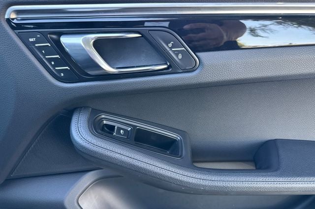 2018 Porsche Macan Base