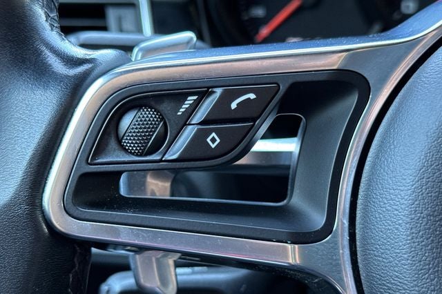 2018 Porsche Macan Base