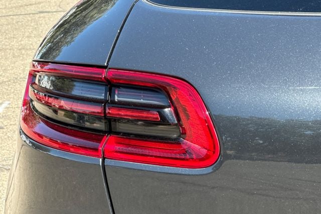 2018 Porsche Macan Base