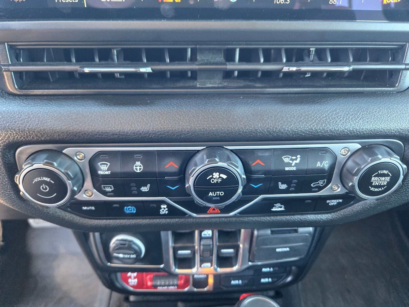 2025 Jeep Wrangler Willys 4xe