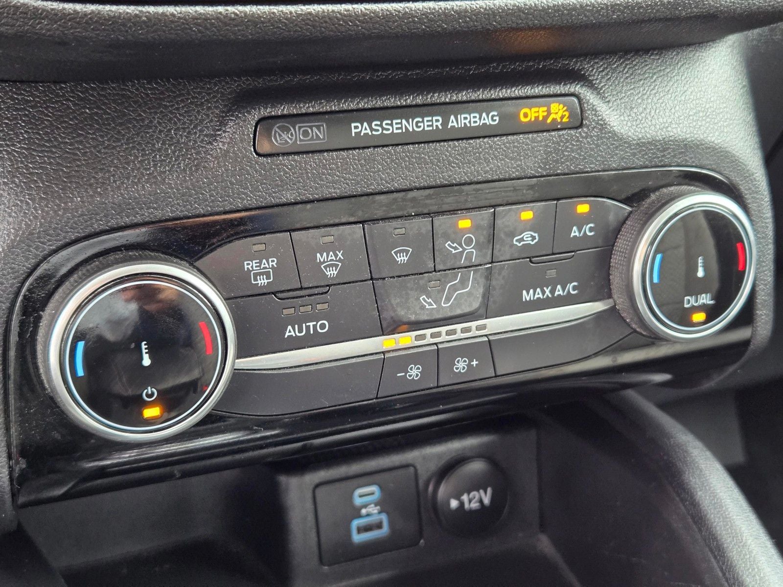 2022 Ford Escape Hybrid SE