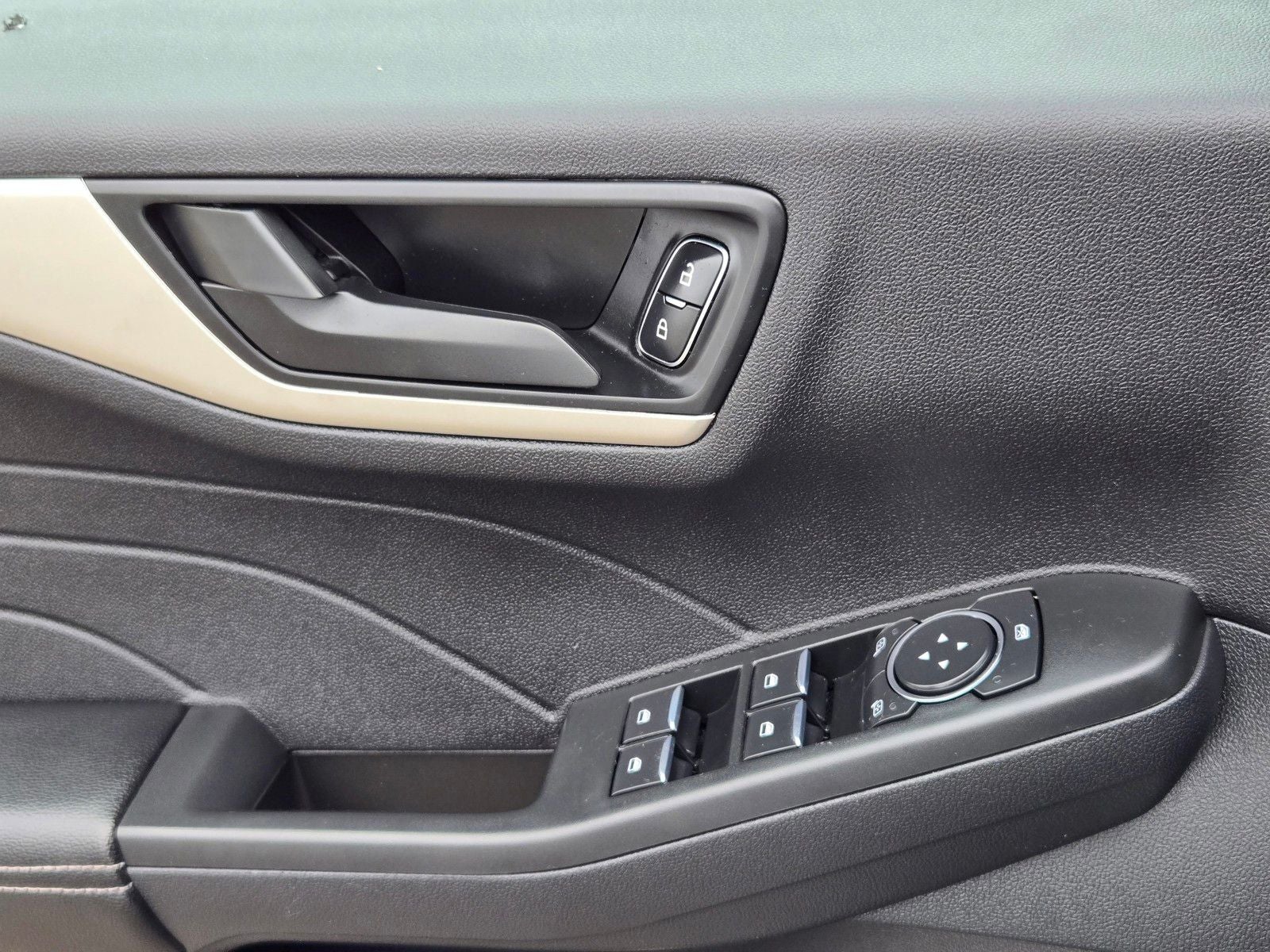 2022 Ford Escape Hybrid SE