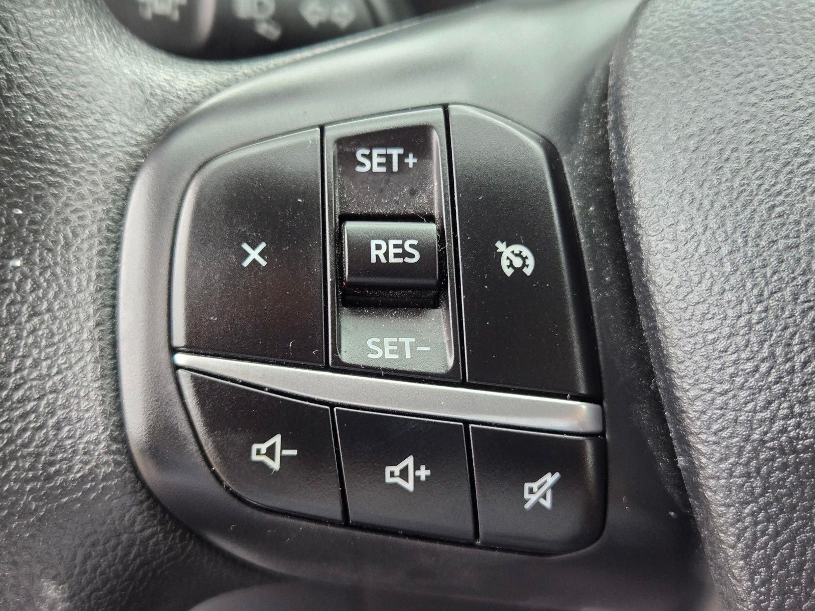 2022 Ford Escape Hybrid SE