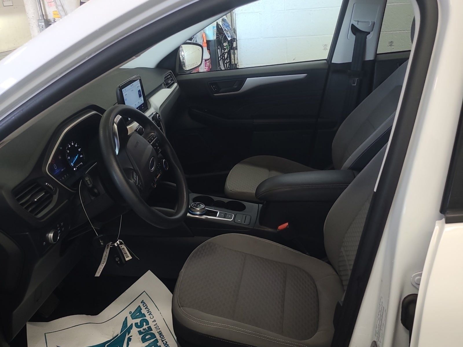 2022 Ford Escape Hybrid SE