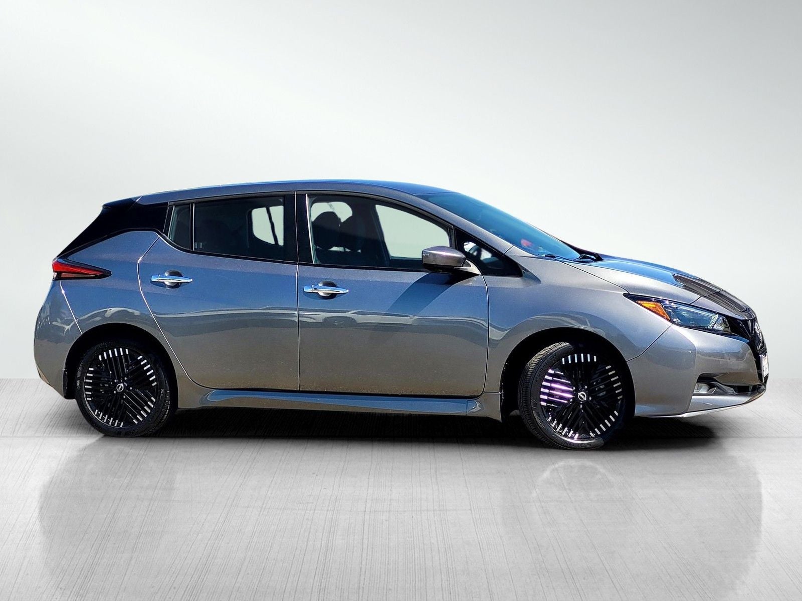 2023 Nissan Leaf SV Plus