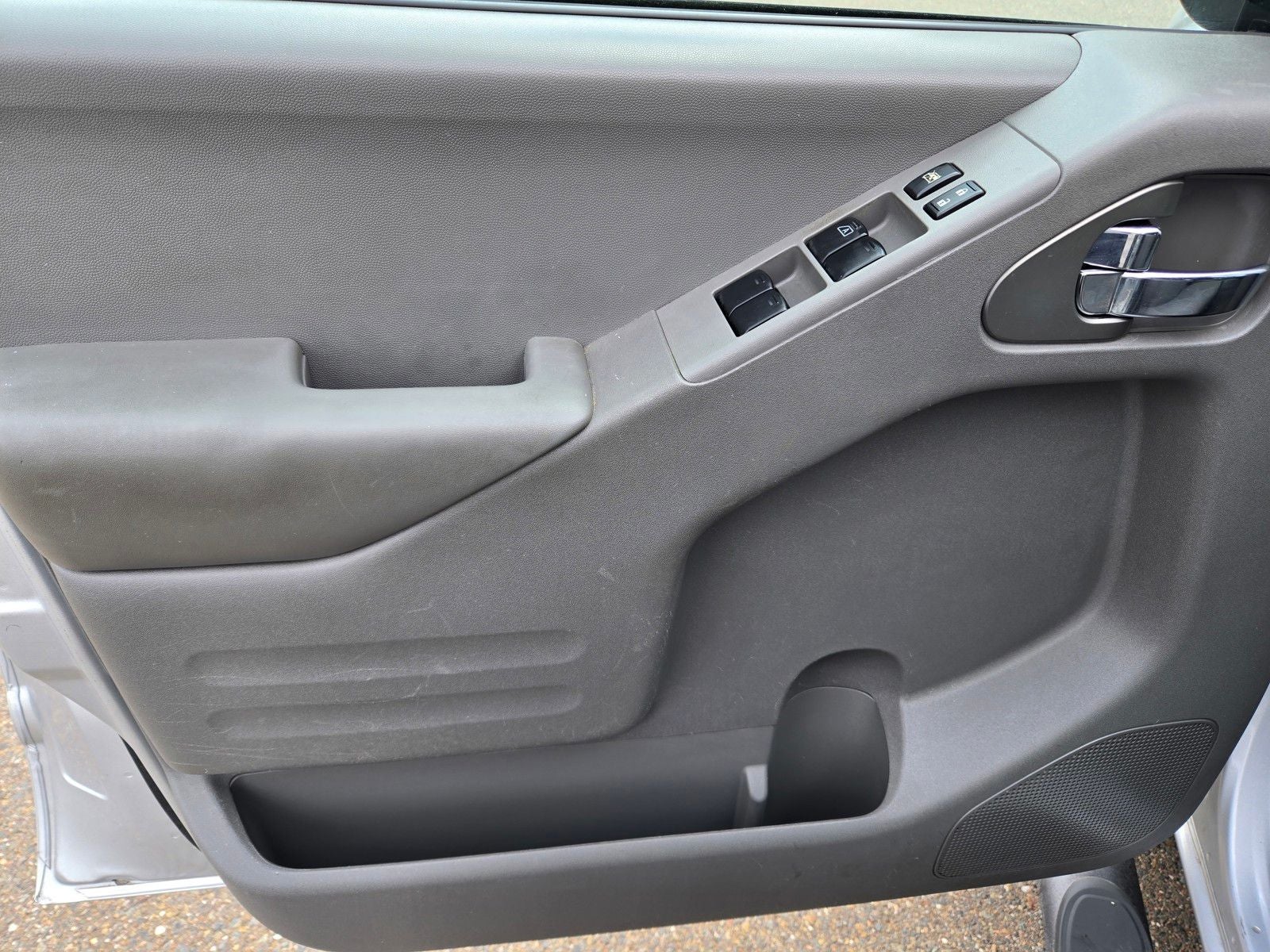 2017 Nissan Frontier SV