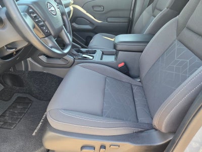 2026 Nissan Frontier SV Dark Armor