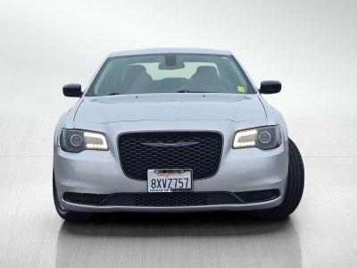 2021 Chrysler 300 Touring