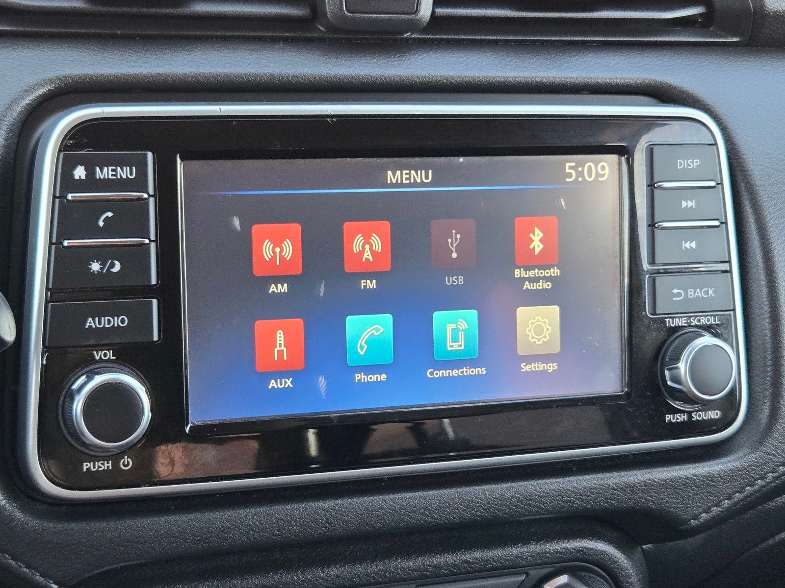 2024 Nissan Versa 1.6 S