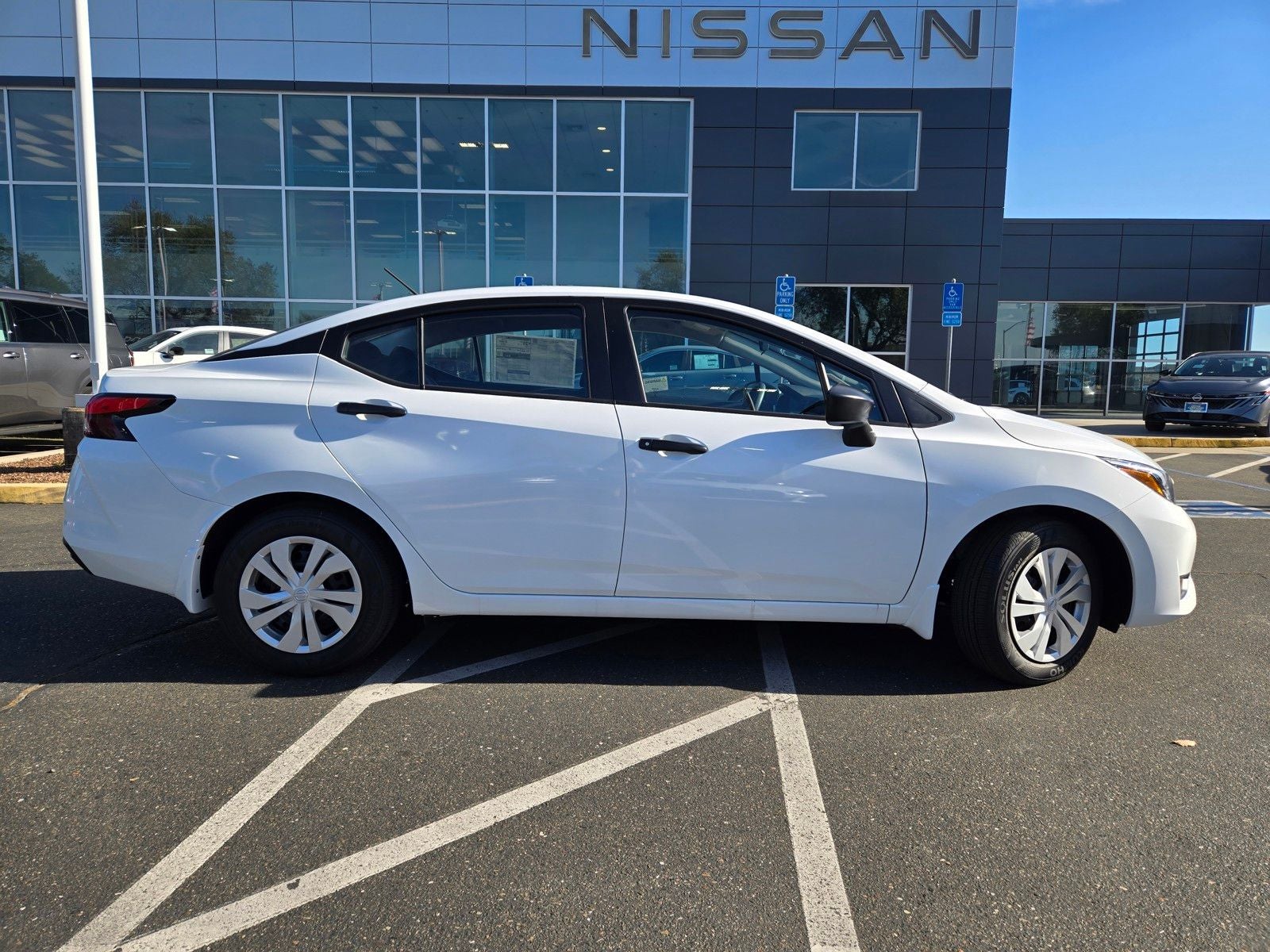 2025 Nissan Versa 1.6 S