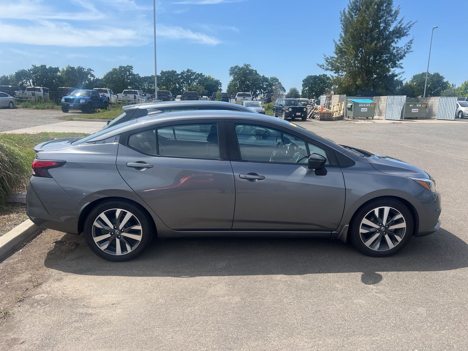 2020 Nissan Versa 1.6 SR