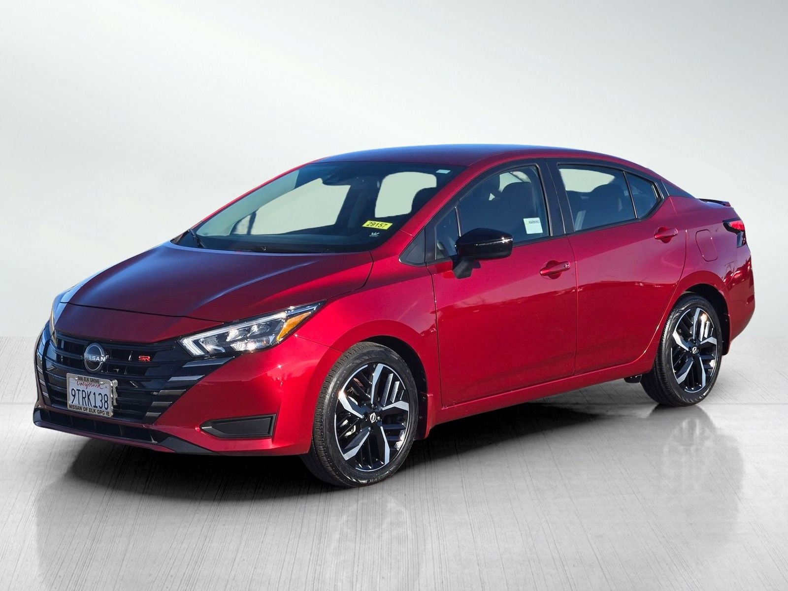 2025 Nissan Versa 1.6 SR