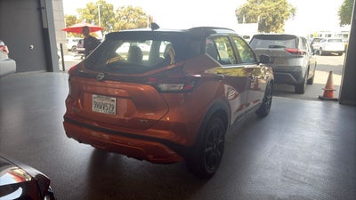 2023 Nissan Kicks SR