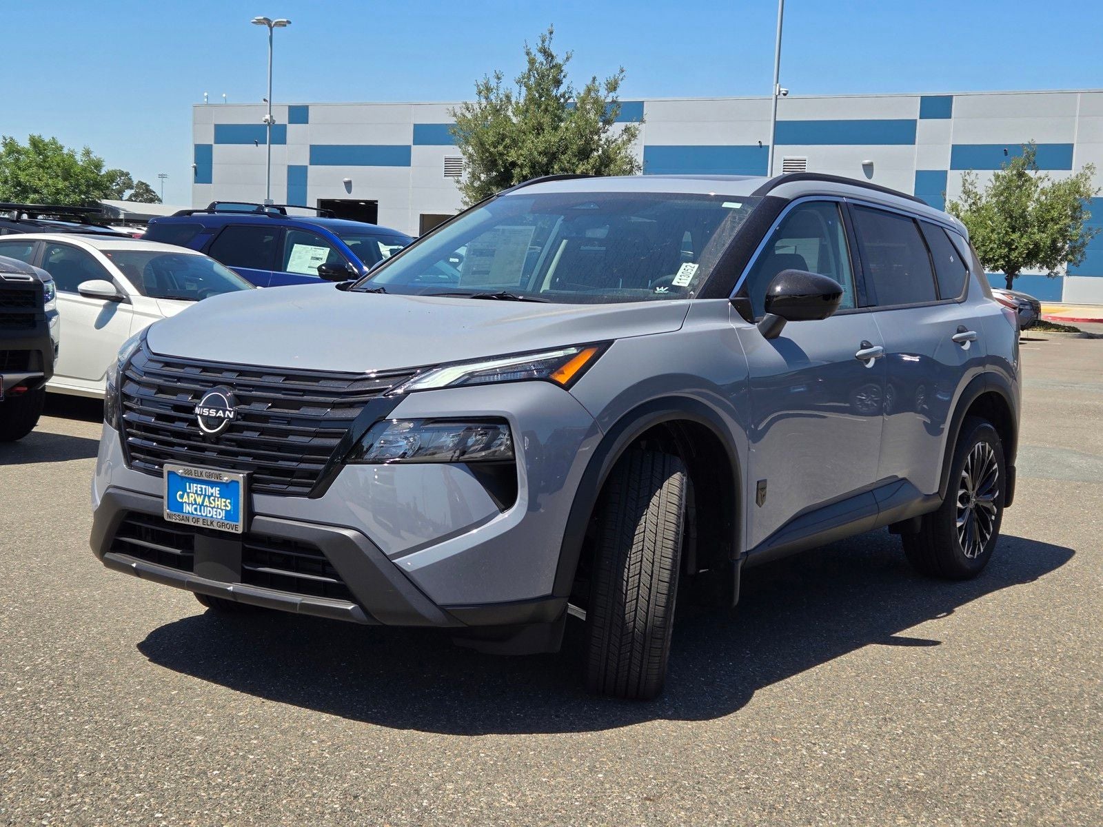 2026 Nissan Rogue Dark Armor