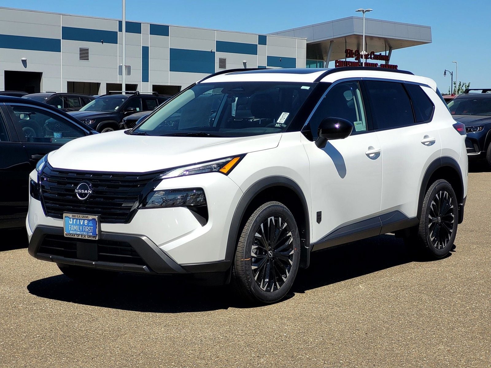 2026 Nissan Rogue Dark Armor