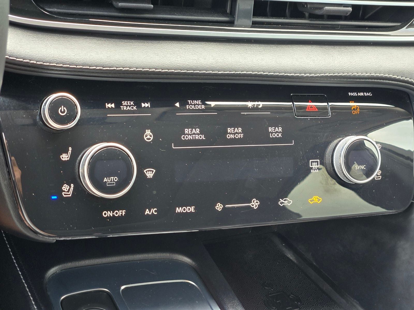 2023 INFINITI QX60 LUXE