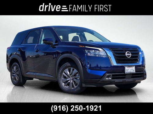 2022 Nissan Pathfinder S