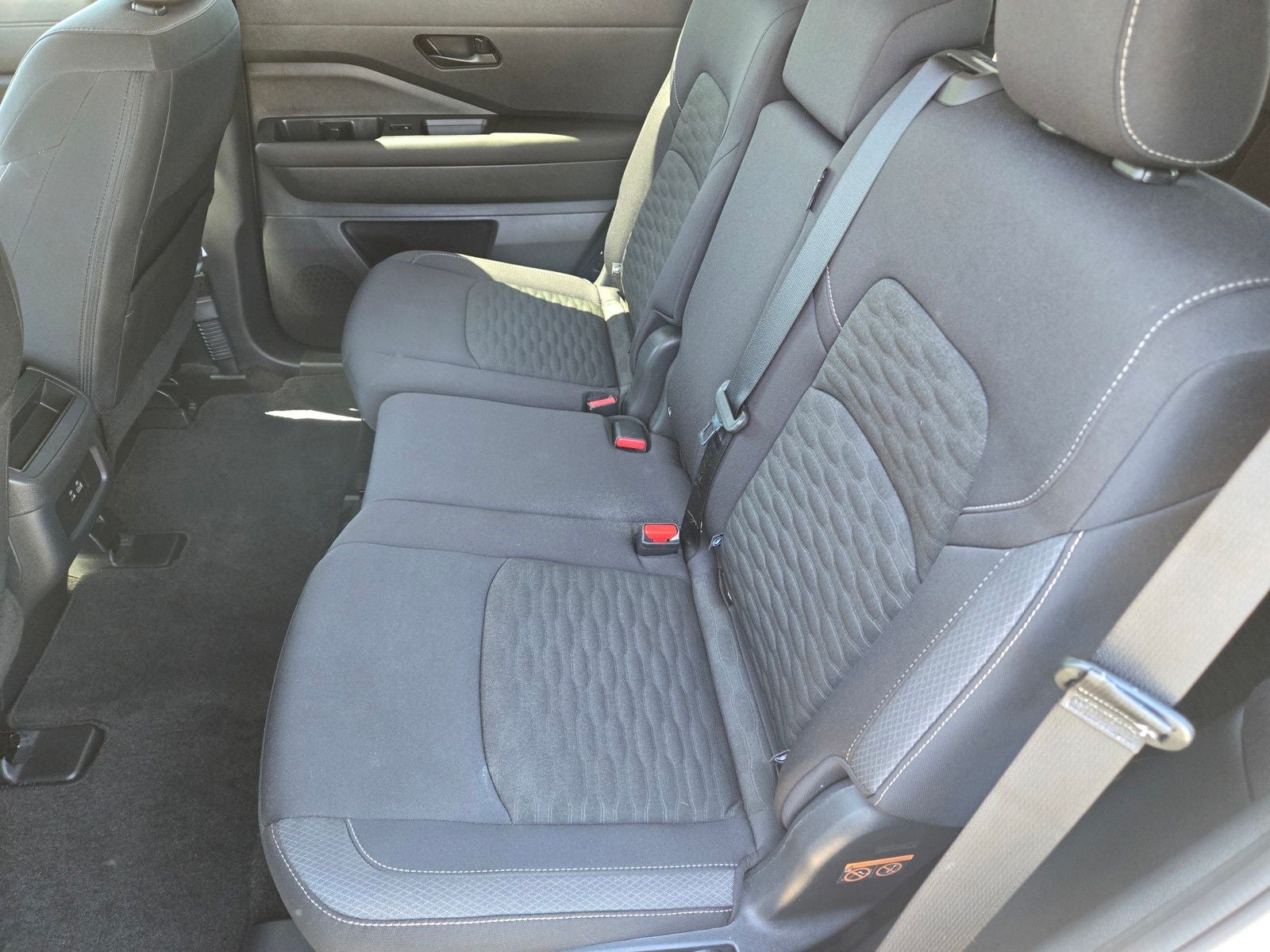 2025 Nissan Pathfinder S