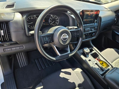 2025 Nissan Pathfinder S
