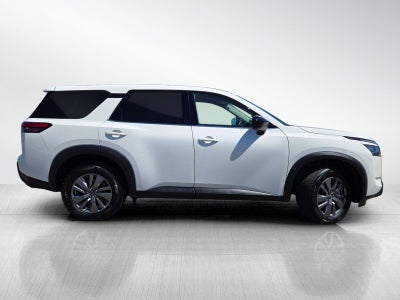 2025 Nissan Pathfinder S