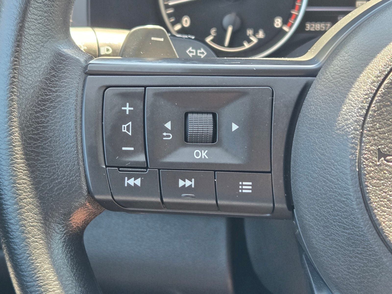 2025 Nissan Pathfinder S
