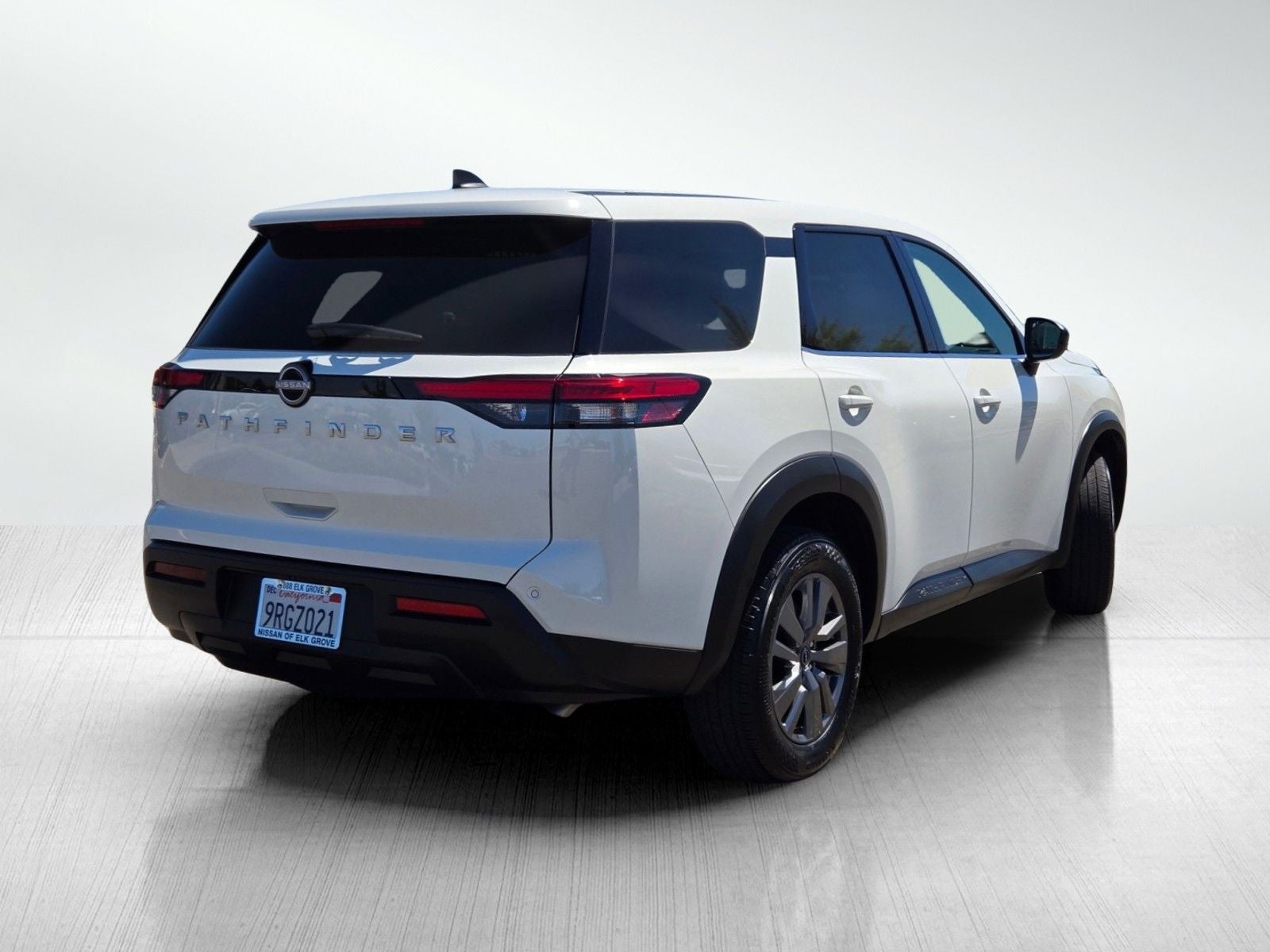 2025 Nissan Pathfinder S