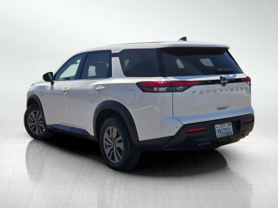 2025 Nissan Pathfinder S