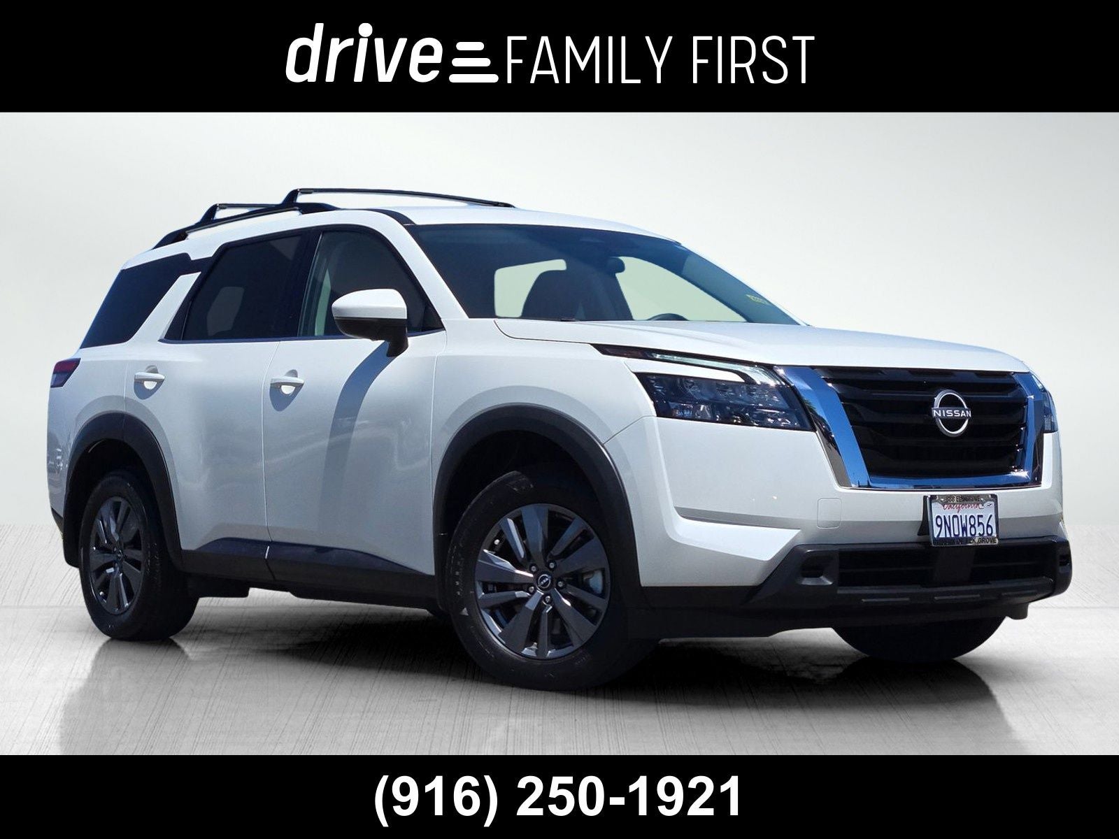 2024 Nissan Pathfinder SV