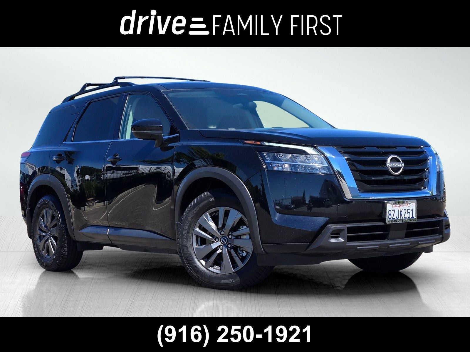 2022 Nissan Pathfinder SV