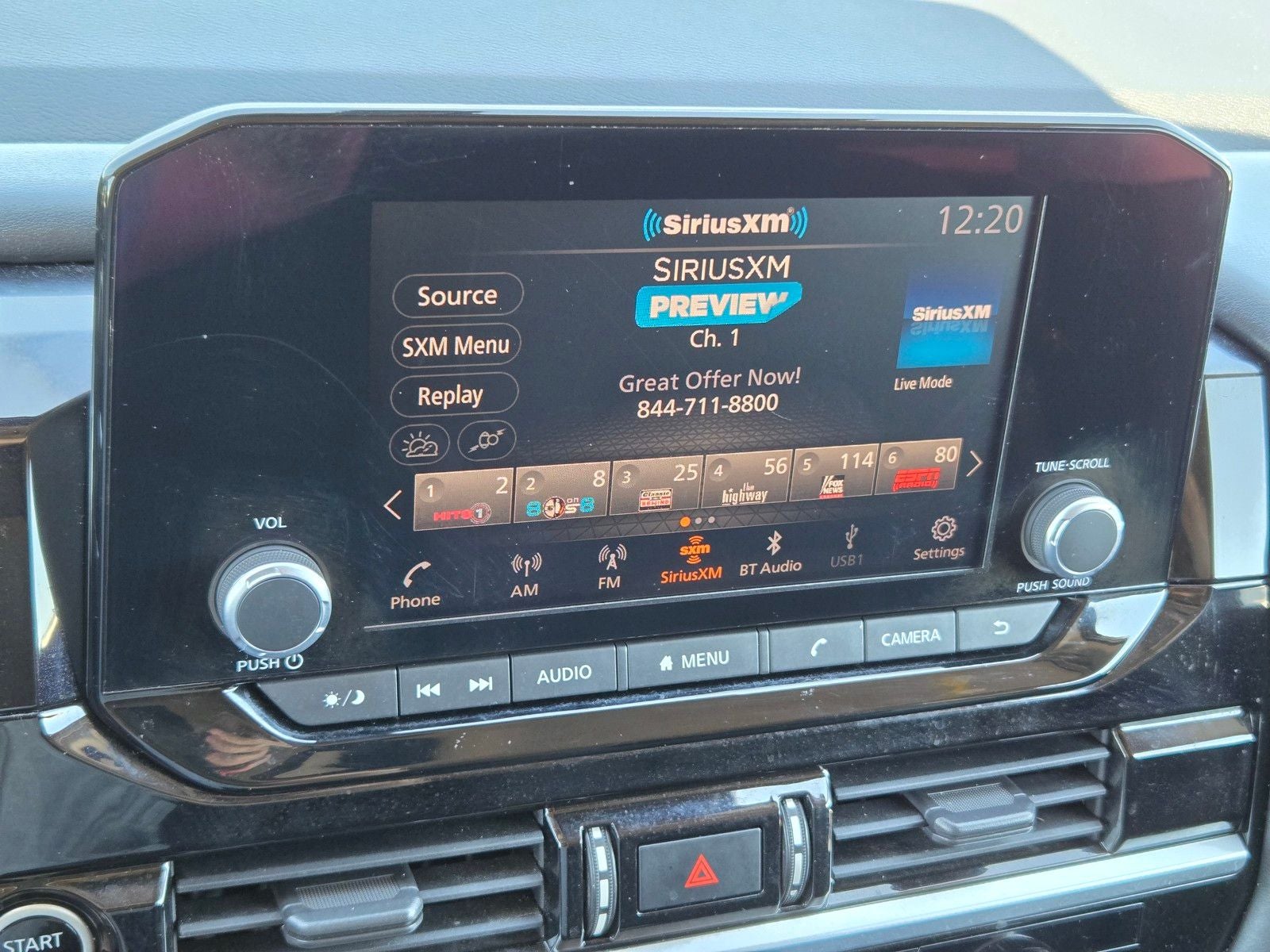 2022 Nissan Pathfinder SV