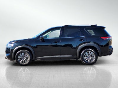 2023 Nissan Pathfinder SV