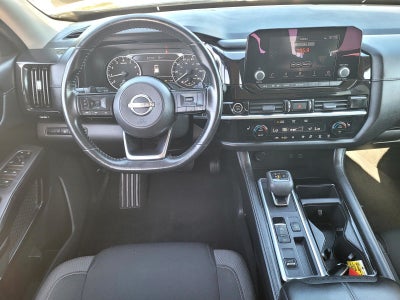 2023 Nissan Pathfinder SV
