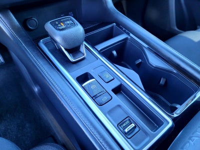 2023 Nissan Pathfinder SV
