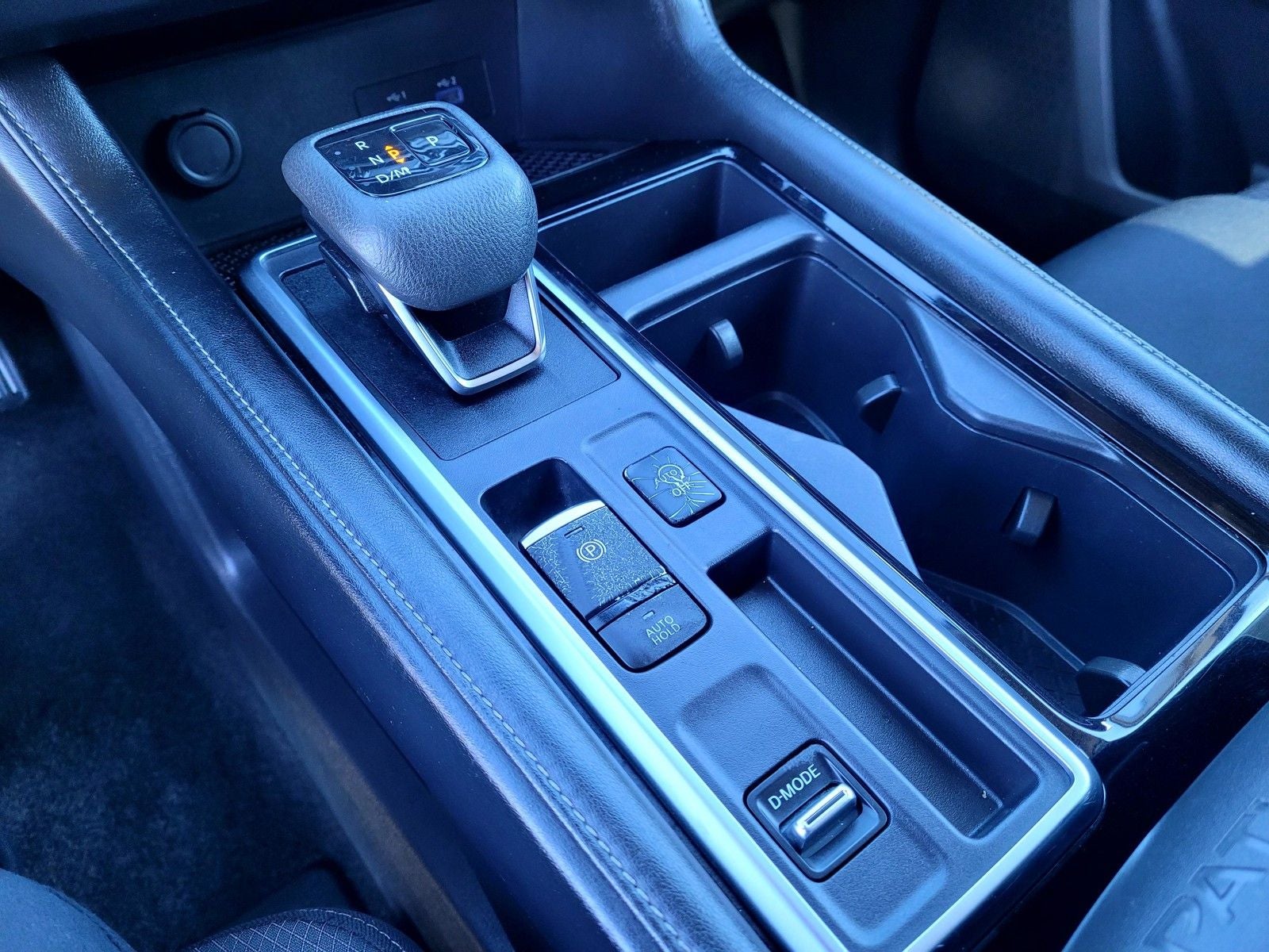 2023 Nissan Pathfinder SV