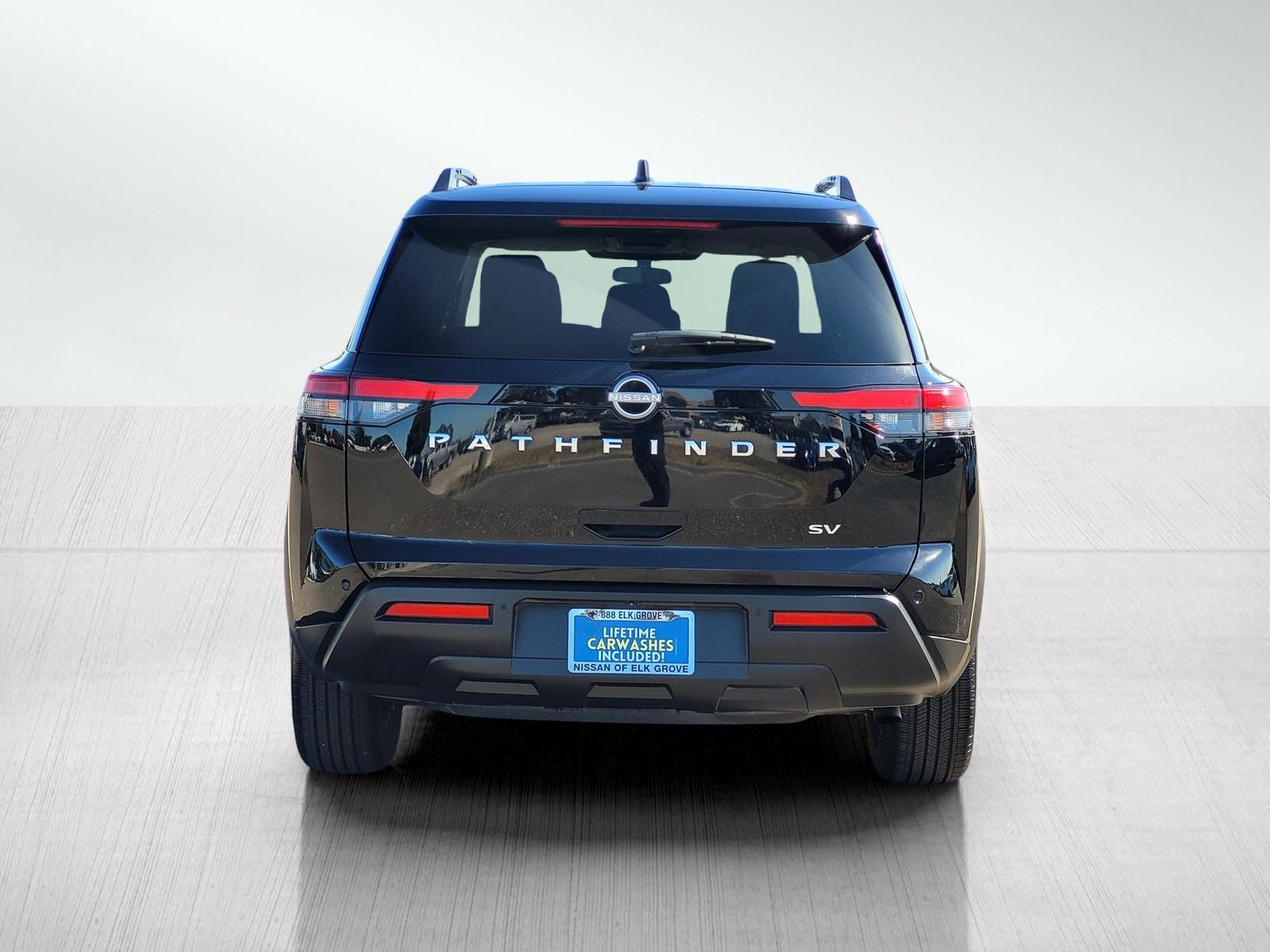 2023 Nissan Pathfinder SV