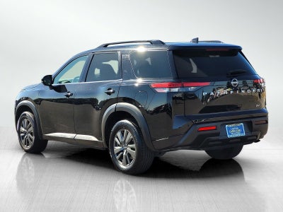 2023 Nissan Pathfinder SV
