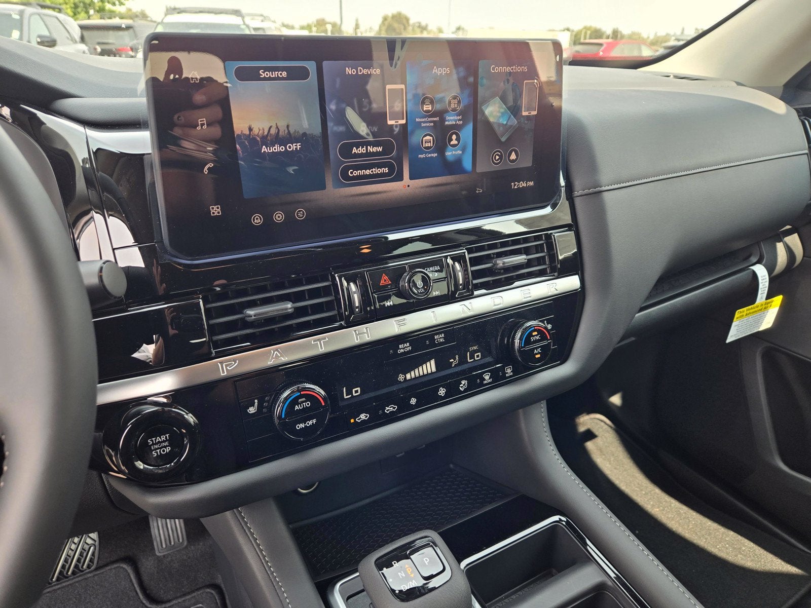 2026 Nissan Pathfinder SV