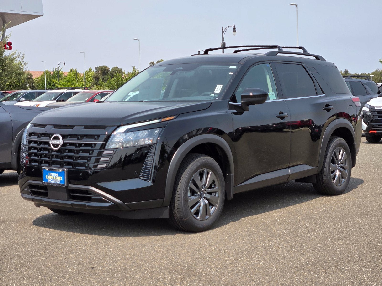2026 Nissan Pathfinder SV