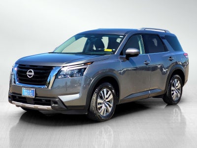 2025 Nissan Pathfinder SL
