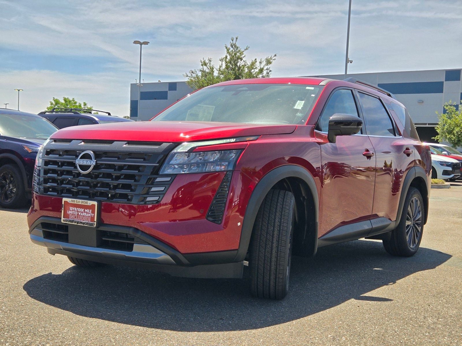 2026 Nissan Pathfinder SL