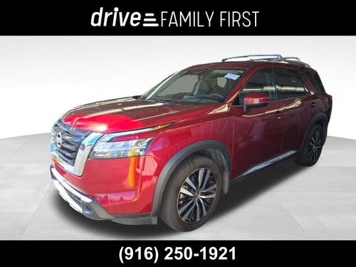 2023 Nissan Pathfinder Platinum