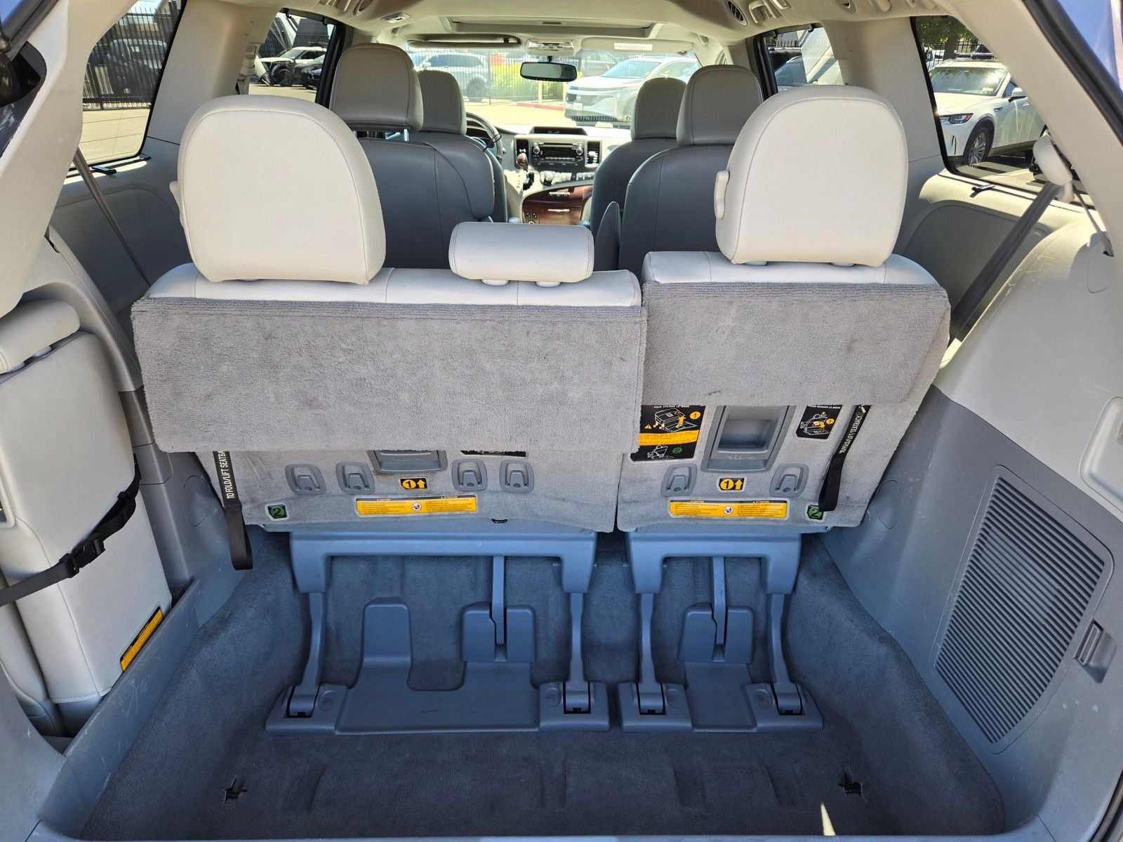 2011 Toyota Sienna XLE