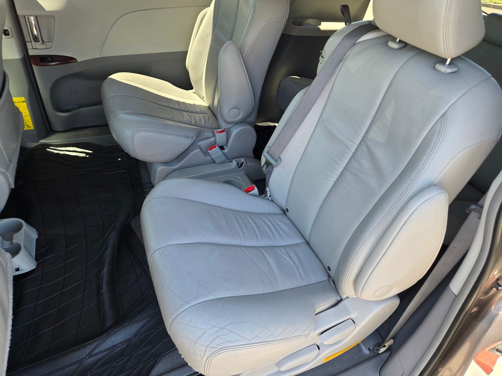 2011 Toyota Sienna XLE