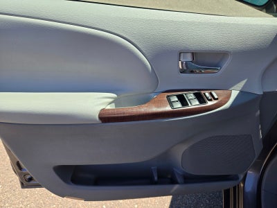 2011 Toyota Sienna XLE