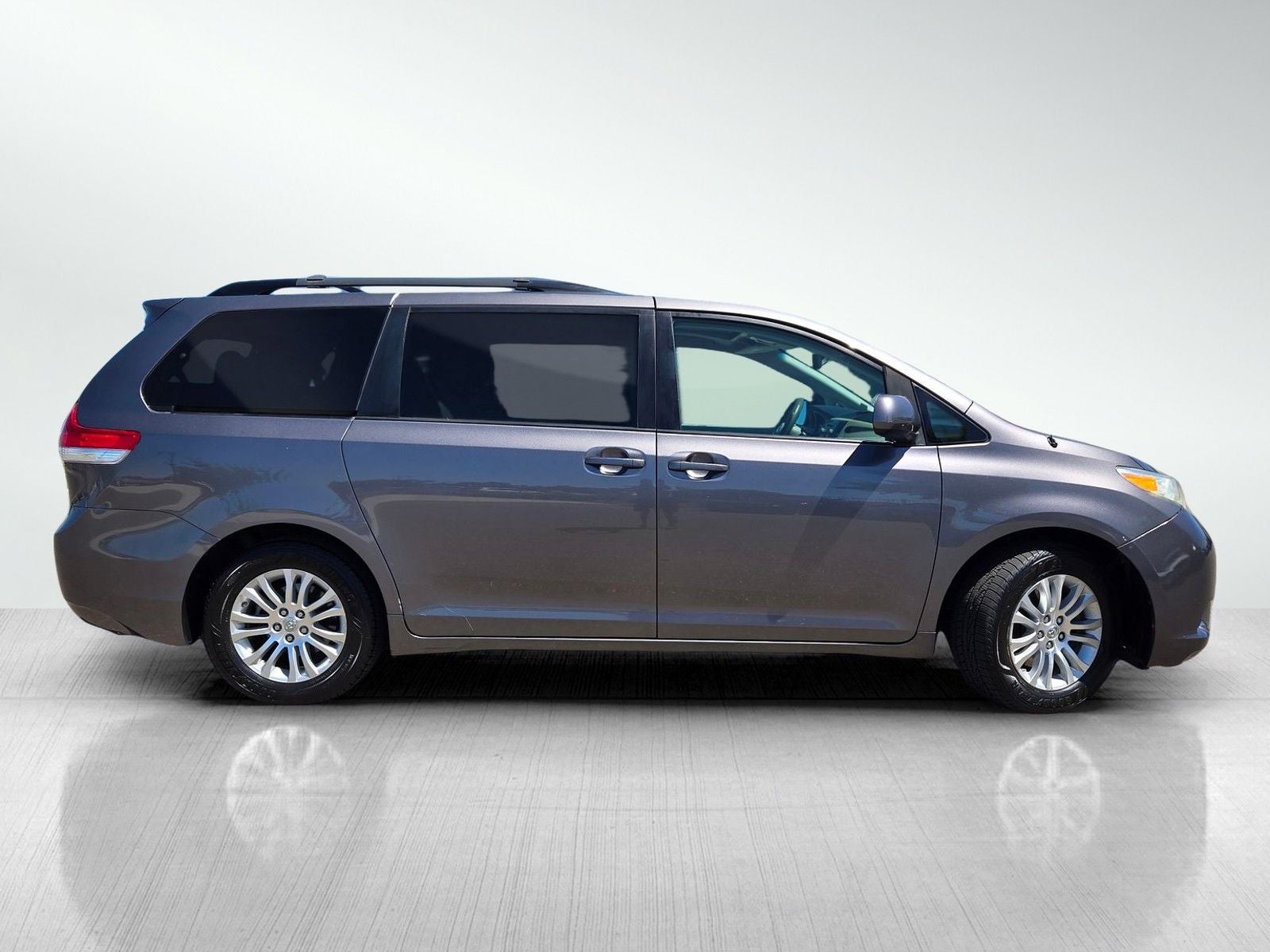 2011 Toyota Sienna XLE